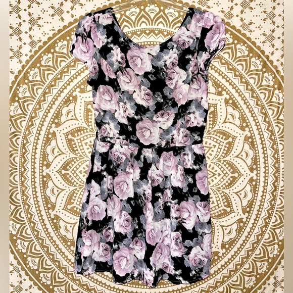 Trixxi Dresses & Skirts - ✨HP✨ BEAUTIFUL FLORAL ZIP-UP FLOWY DRESS BY TRIXXI…JUNIORS SIZE 11